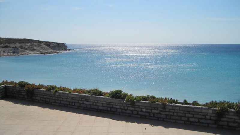 A turquoise cove at Çeşme.